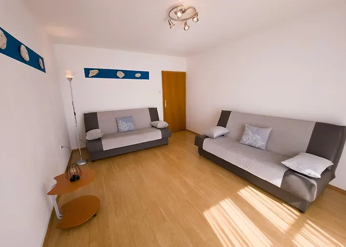 Cacija * 特罗吉尔