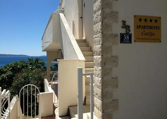 Cacija * 特罗吉尔